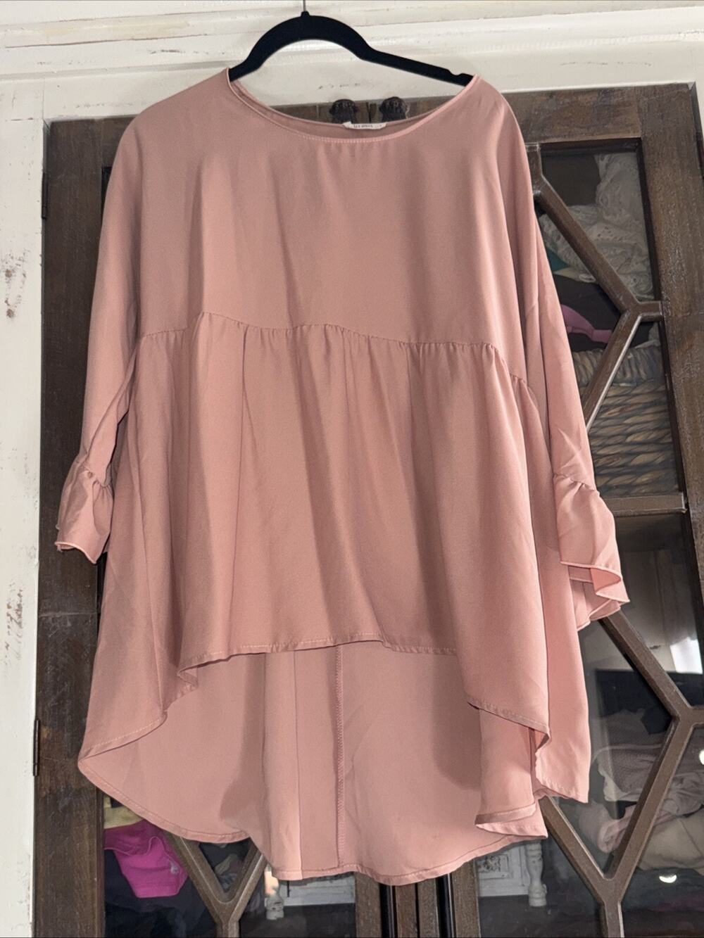 EUC Les Amis Beige Tunic Top Shirt Size Small Women’s